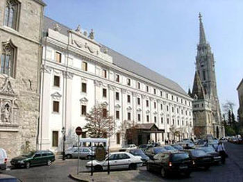 the Hilton and the spire of Matthias Church close to it
