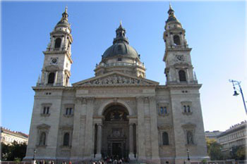 front view of the Basilica in daytime