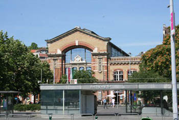 the Batthyany Square Market's front facade