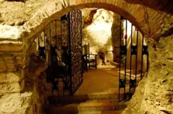 Wine Tasting in Buda Castle – Faust Wine Cellar