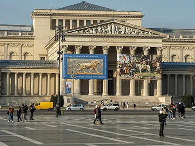 front view of the Museum of Fine Arts building on Heroes' Sqr